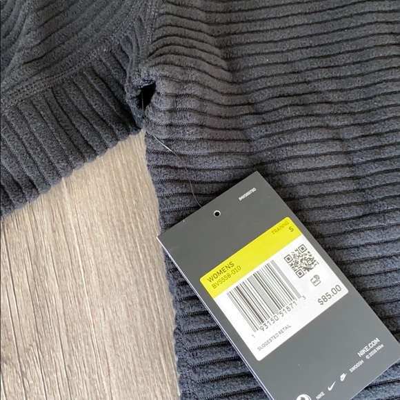 Nike Pro HyperWarm Long Sleeve Top - Picture 4 of 6